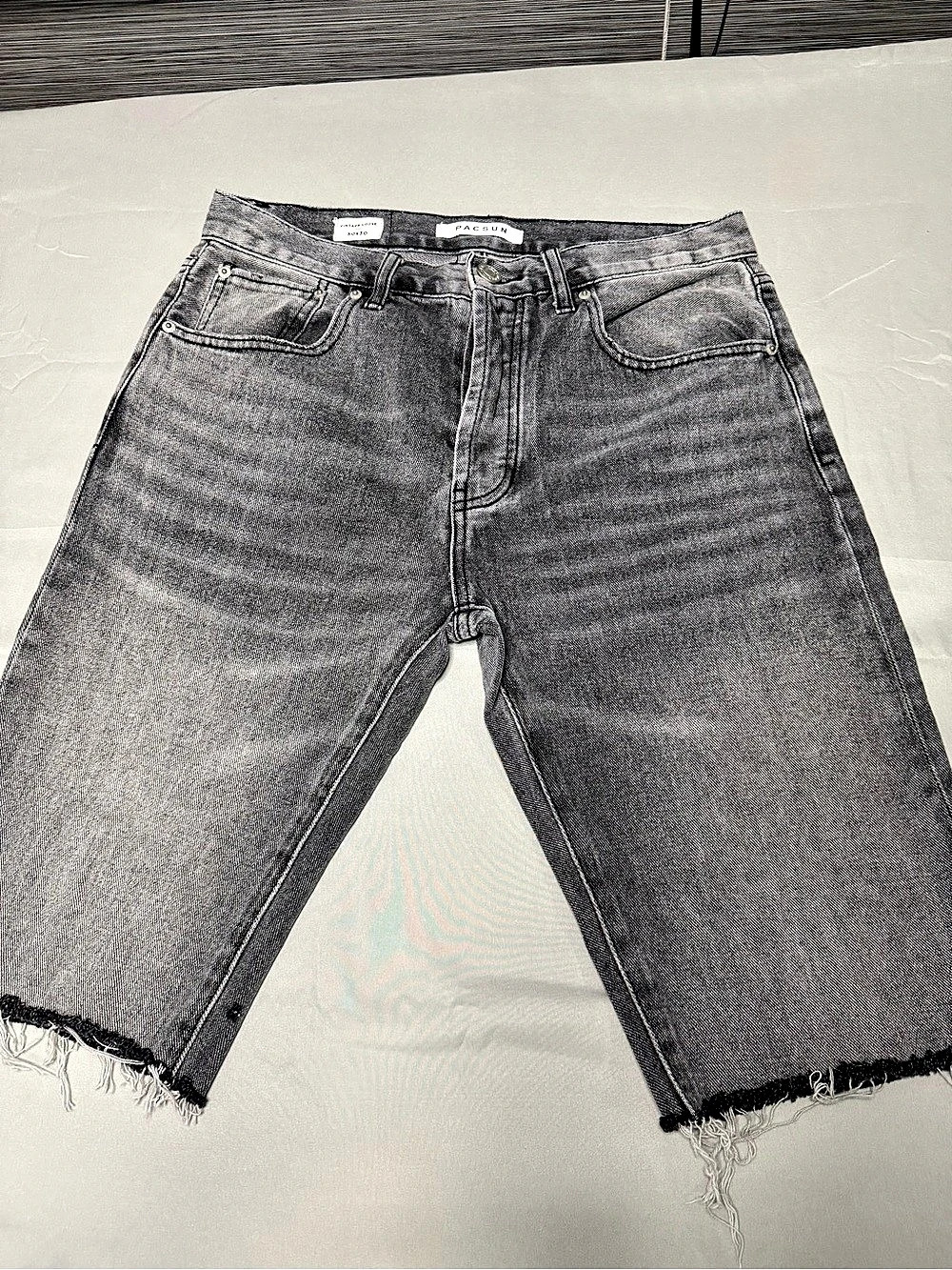 Pacsun Vintage Loose Men's Gray Denim Jean Shorts Waist 30